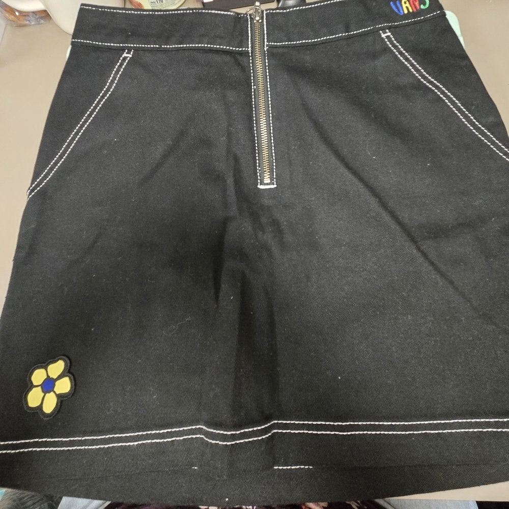 Vans Black Women's Shorts with Flower Patch